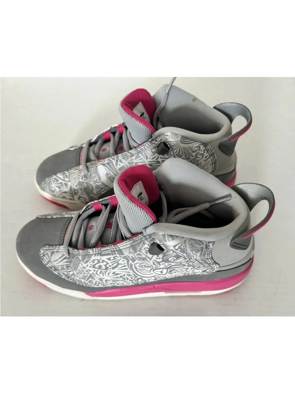 Air Jordan | Girls Dub Zero GG Wolf Grey Hyper Pink Youth Size 5.5Y Basketball